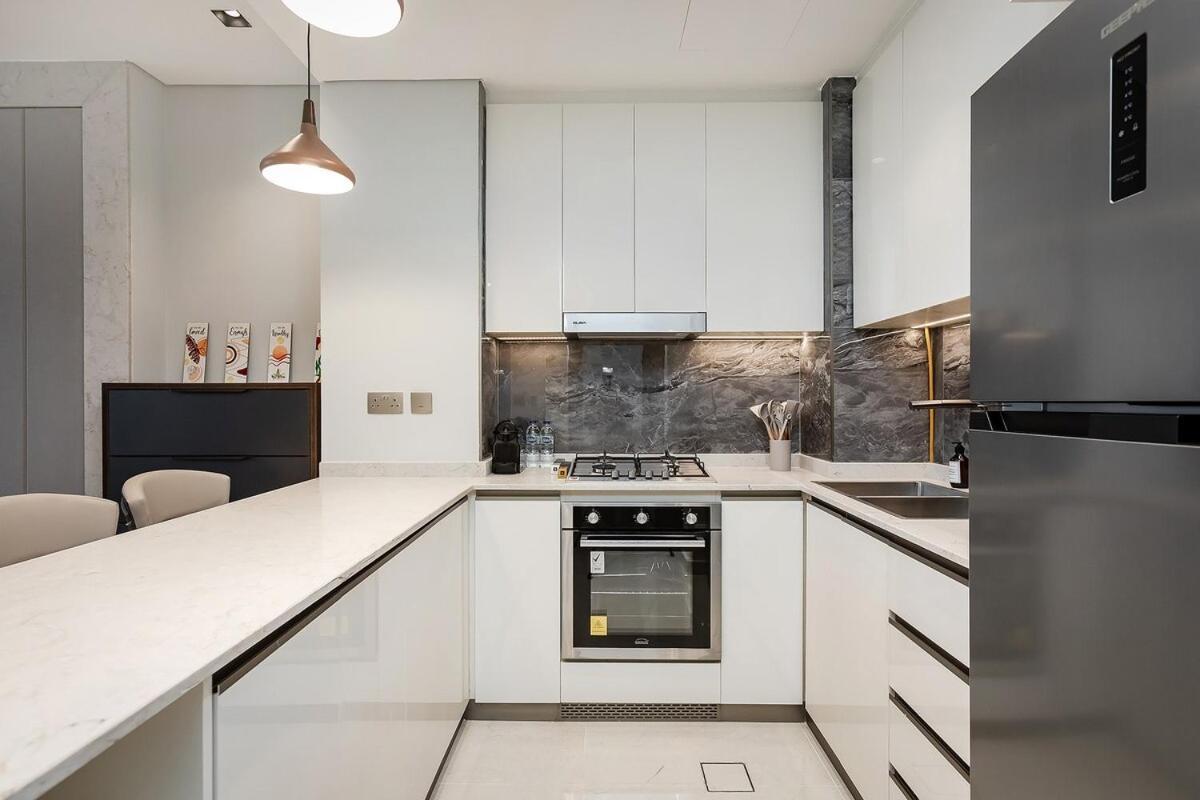 Apartment Tiger One Luxury 1 Bedroom Dubai